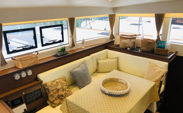 3_inside_seating_area_lagoon_40_samana Luxury Property for Sale | Exclusive Villas & Estates | 1UK  Meta Description (&le;160 chars): - Luxury Property to Let | Premium Villas & Residences | 1UK